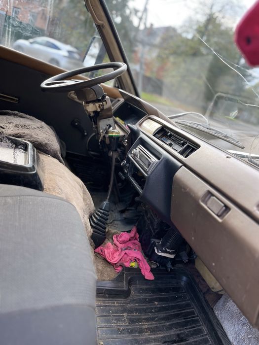 Nissan venettе газ бензин