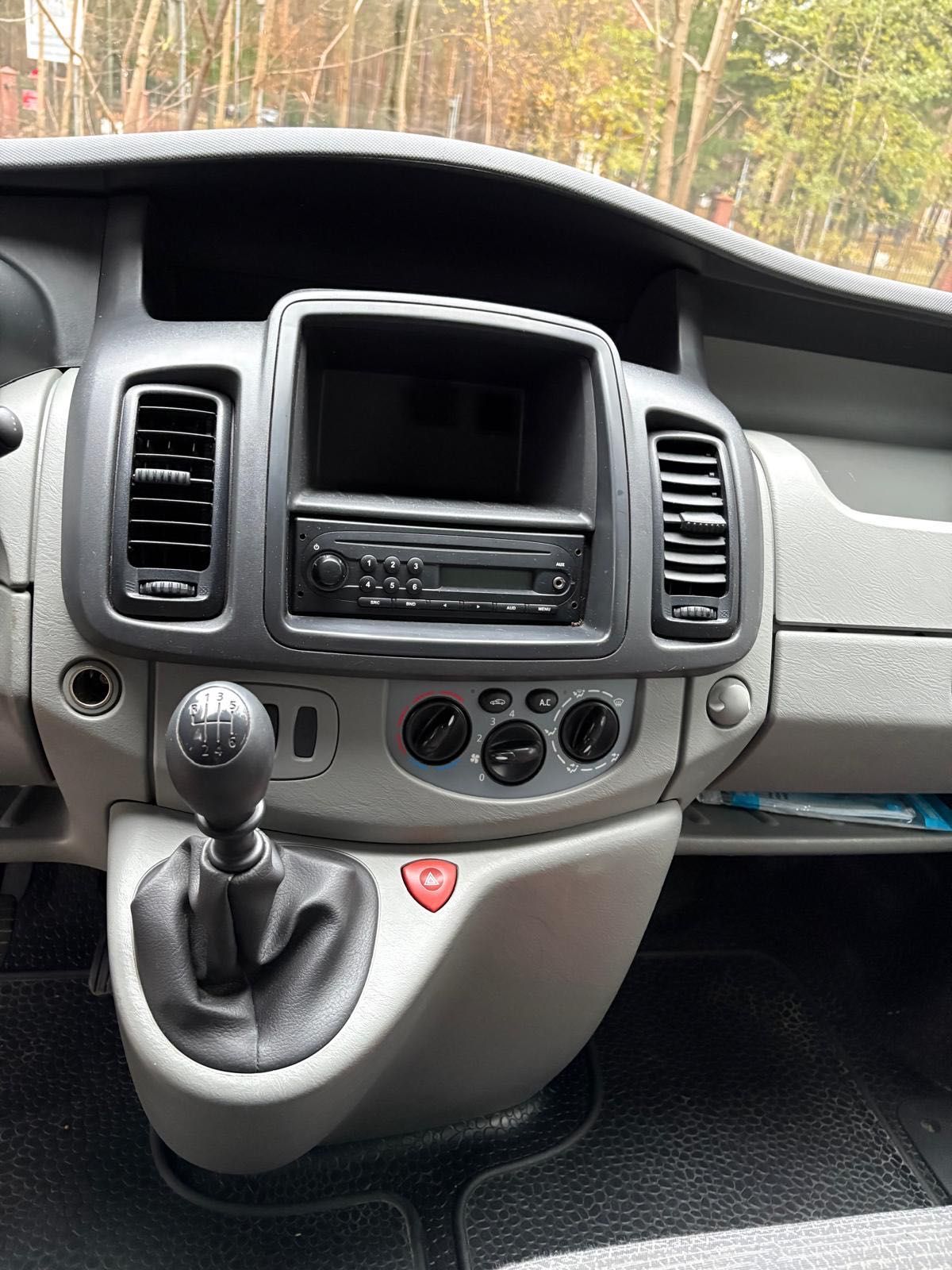 Renault Trafic 2.0D Klima 3-osobowy Zadbany