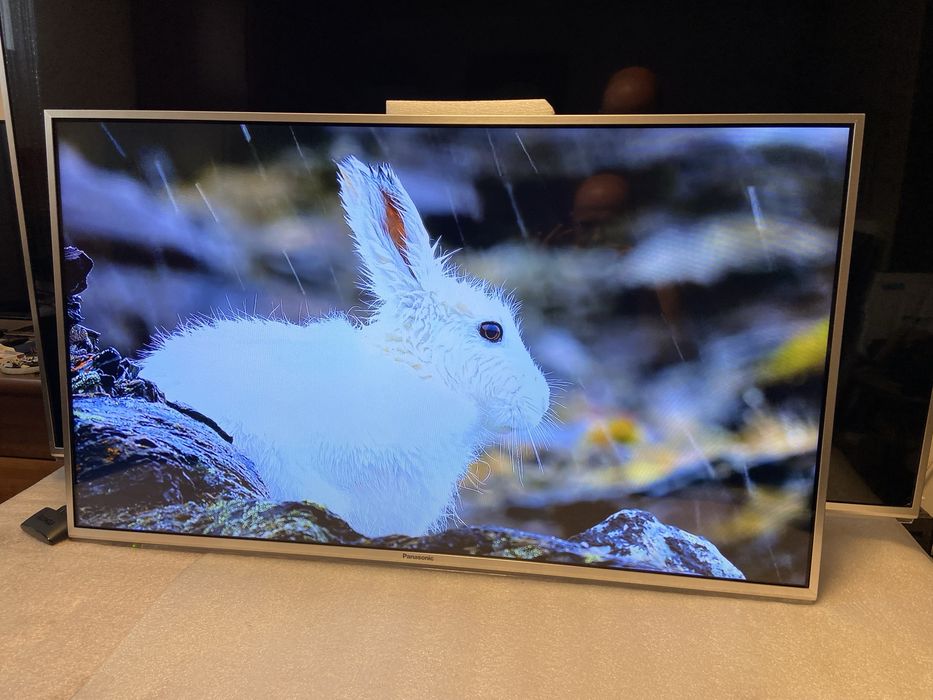 Телевізор Panasonic TX-L42ETW60 Premium/3D/600Hz