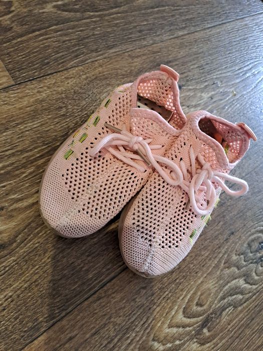 Кеди, мокасіни, кросівки