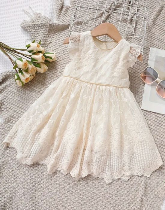 Святкова сукня на дівчинку