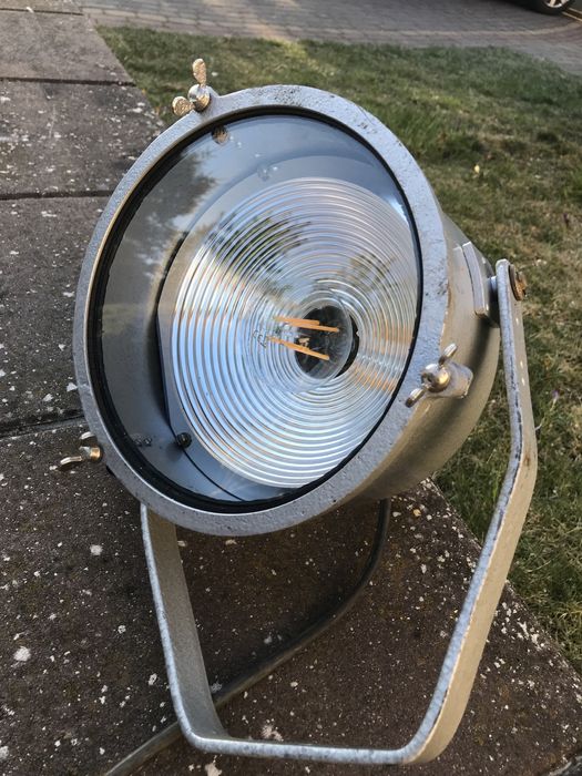 Lampa reflektor szperacz morski loft industrial vintage prl famor