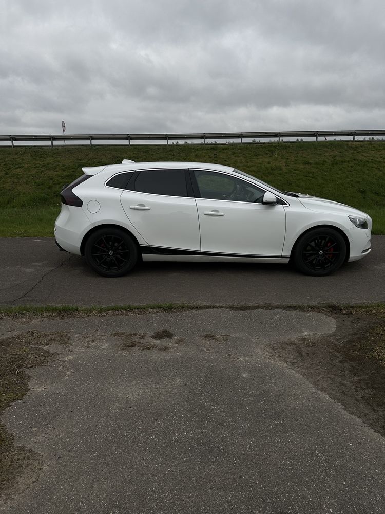 Volvo V40 2012r 2.0diesel