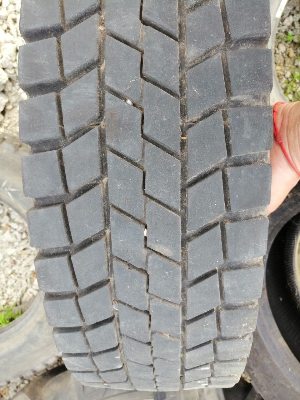 Opona 215/75 R17,5