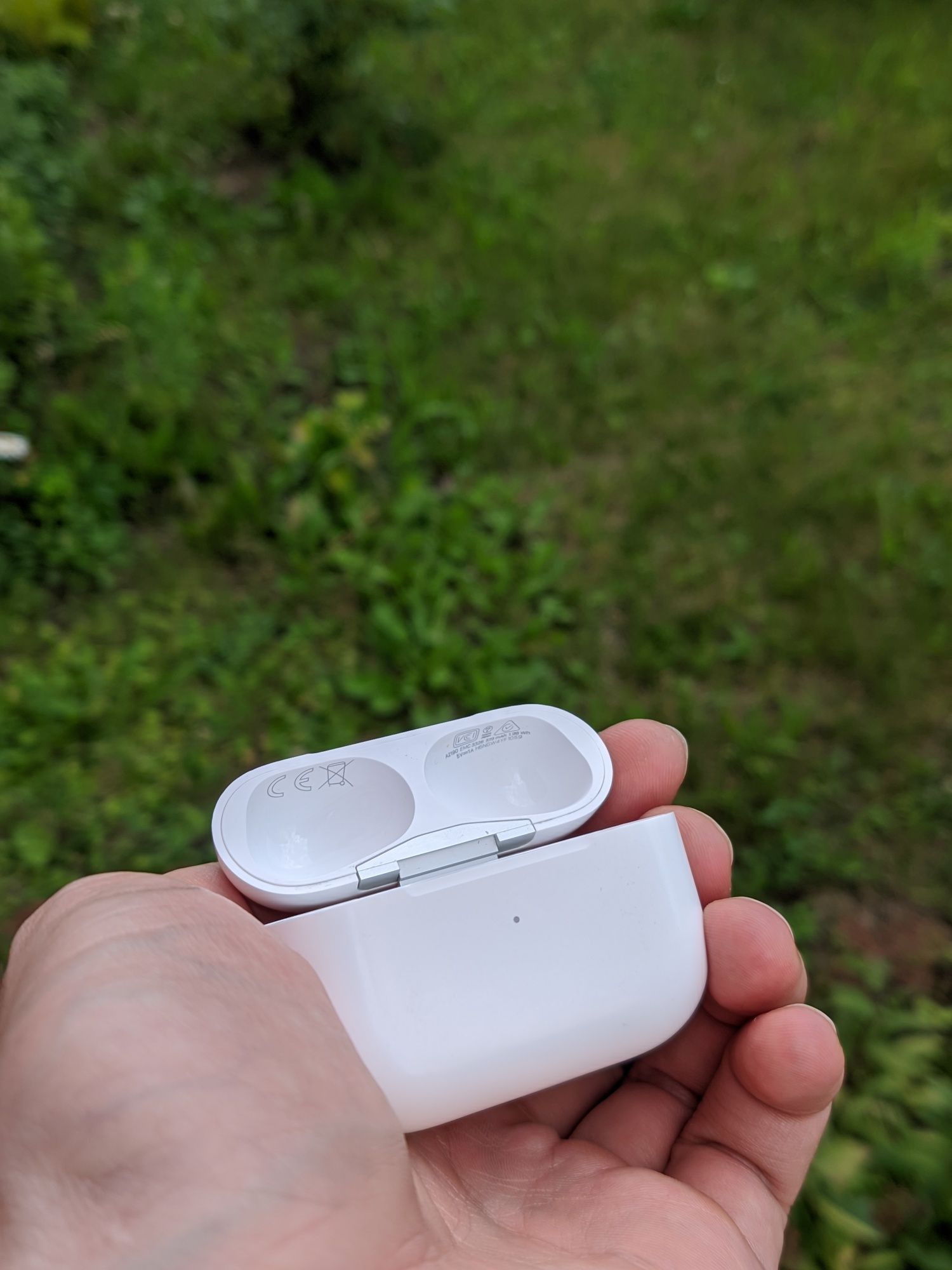 Кейс для навушників AirPods Pro, гарантія від магазину