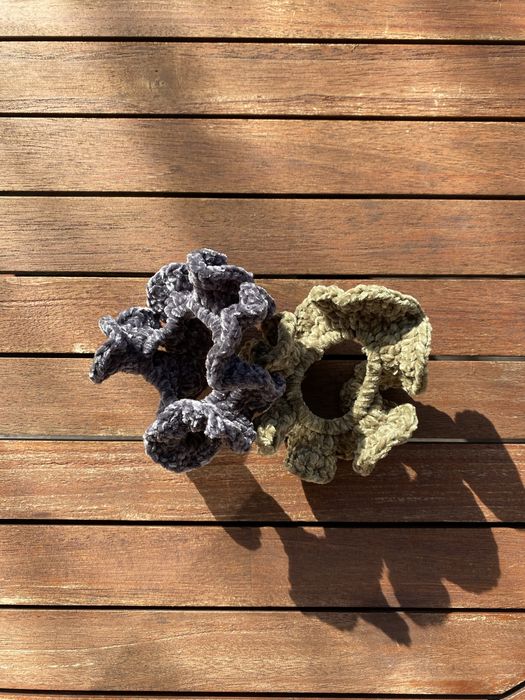 Scrunchie - gumki do włosów na szydełku