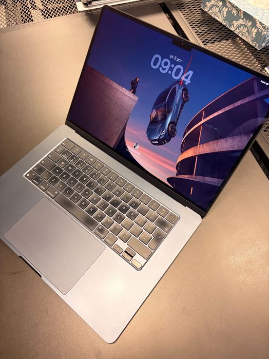 MacBook Air 15" M2 – 8GB RAM / 512GB SSD – Stan bardzo dobry