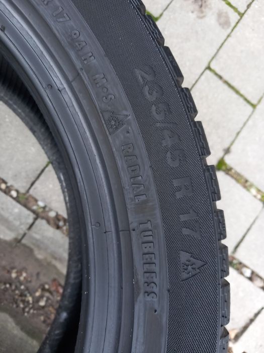 4x Opony Używane Zimowe 235/45R17 Continental