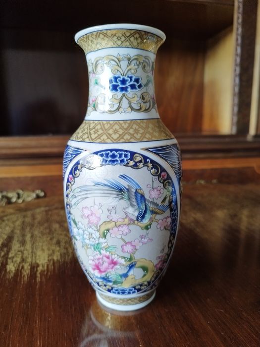 Jarra ornamental japonesa