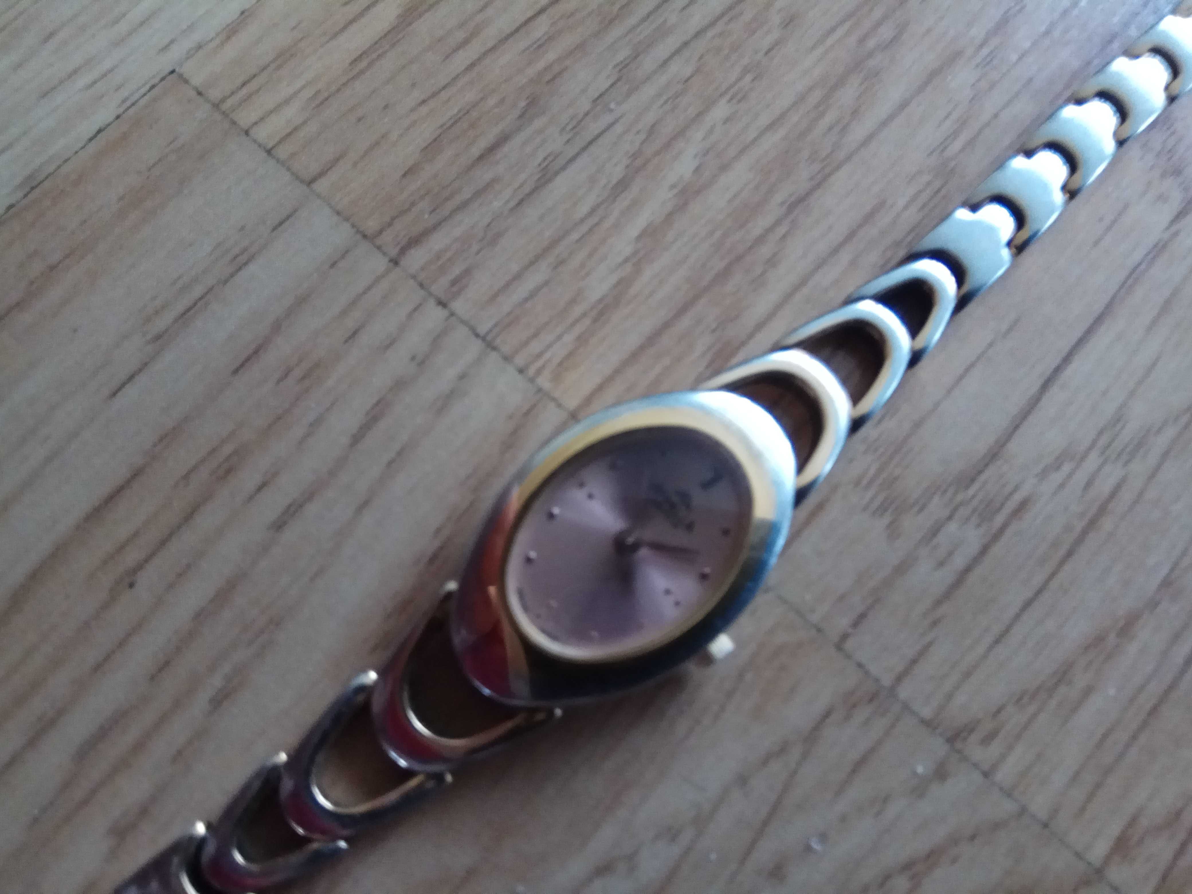 Оригинальные швейцарские часы в отличном состоянии Appella женские