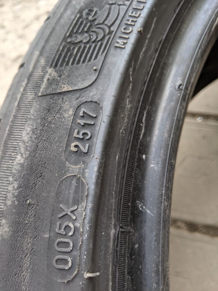 225/45R19 Michelin