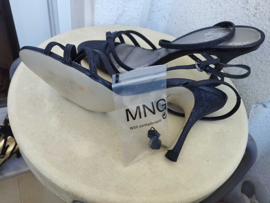 Vendo sandálias cerimónia novas Mango