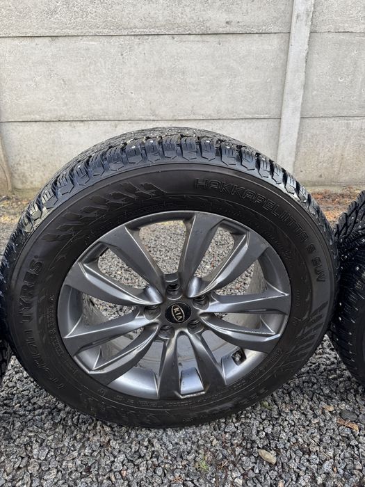 Комплект шин Hakkapelitta 9 suv 235 60 R18 з дисками і датчиками