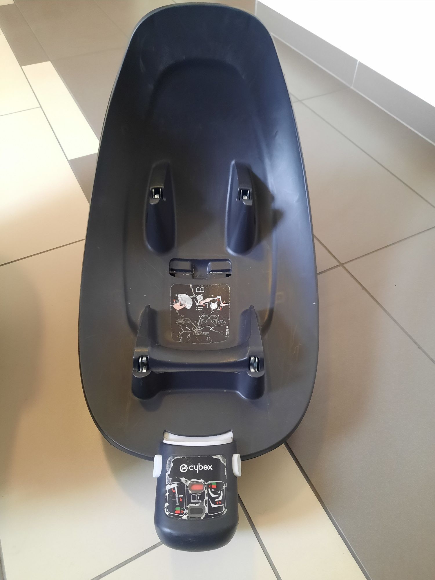 Dwa foteliki Cybex plus baza - Fotelik Aton 5, Sirona M2 I-Size Plus B