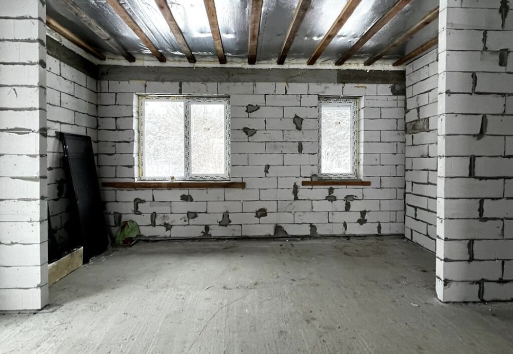 Продаж 1 поверхового будинку з ділянкою 5.5 сотки ,120м2.