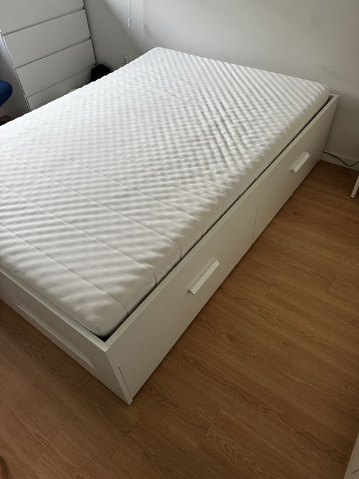Cama IKEA com 4 gavetões + Colchão