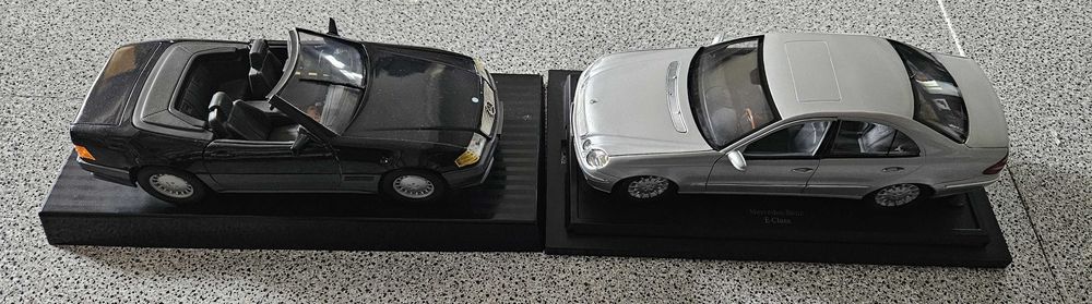Modele mercedesów 1:18 E KLASSE 211 Kyosho i 500 SL kabrio Maisto
