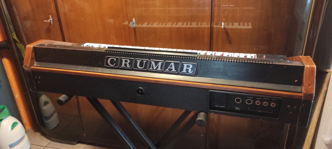 Sentyzator smyczkowy Crumar multiman S/2