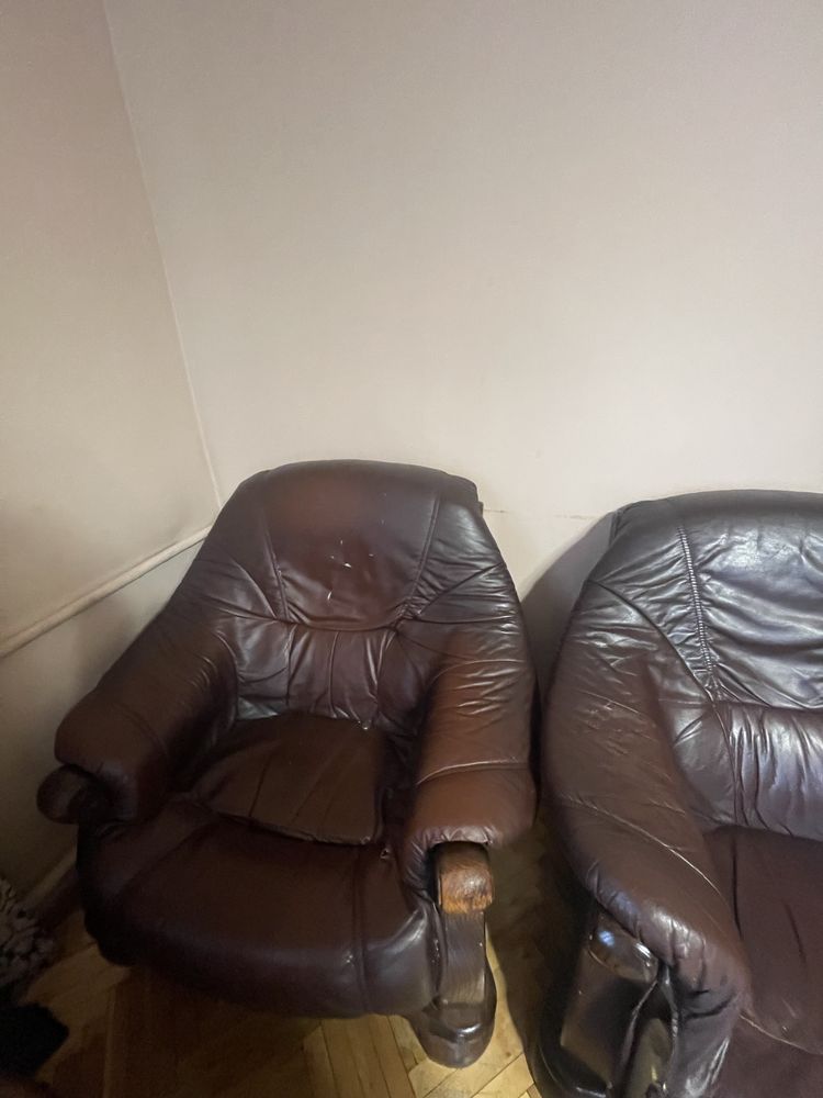 Шкіряний диван та крісло