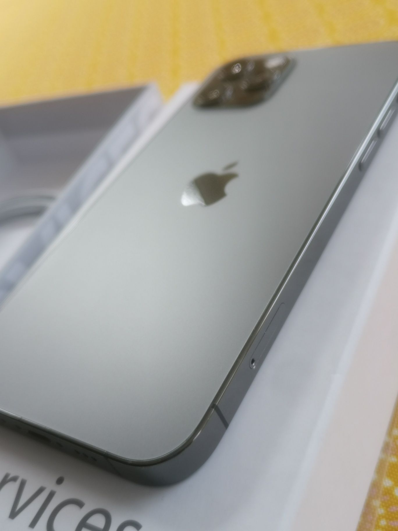 iPhone 12 PRO 128 gigas com factura Iservice cinza como novo