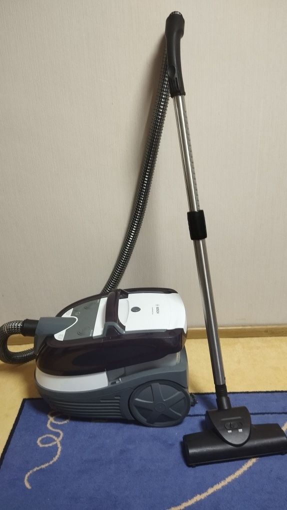 Миючий пилосос bosch