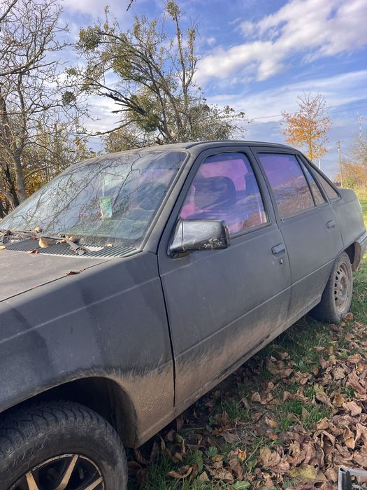 Продаю Opel kadett 1.4
