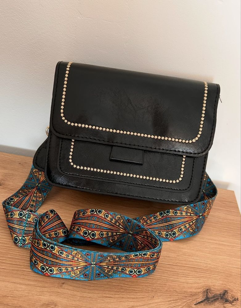 Czarna torebka na ramię small bag