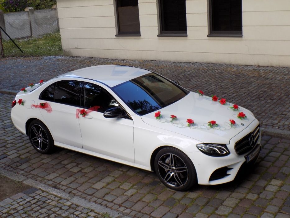 Auto do ślubu. Mercedes W213 do wynajęcia na ślub.