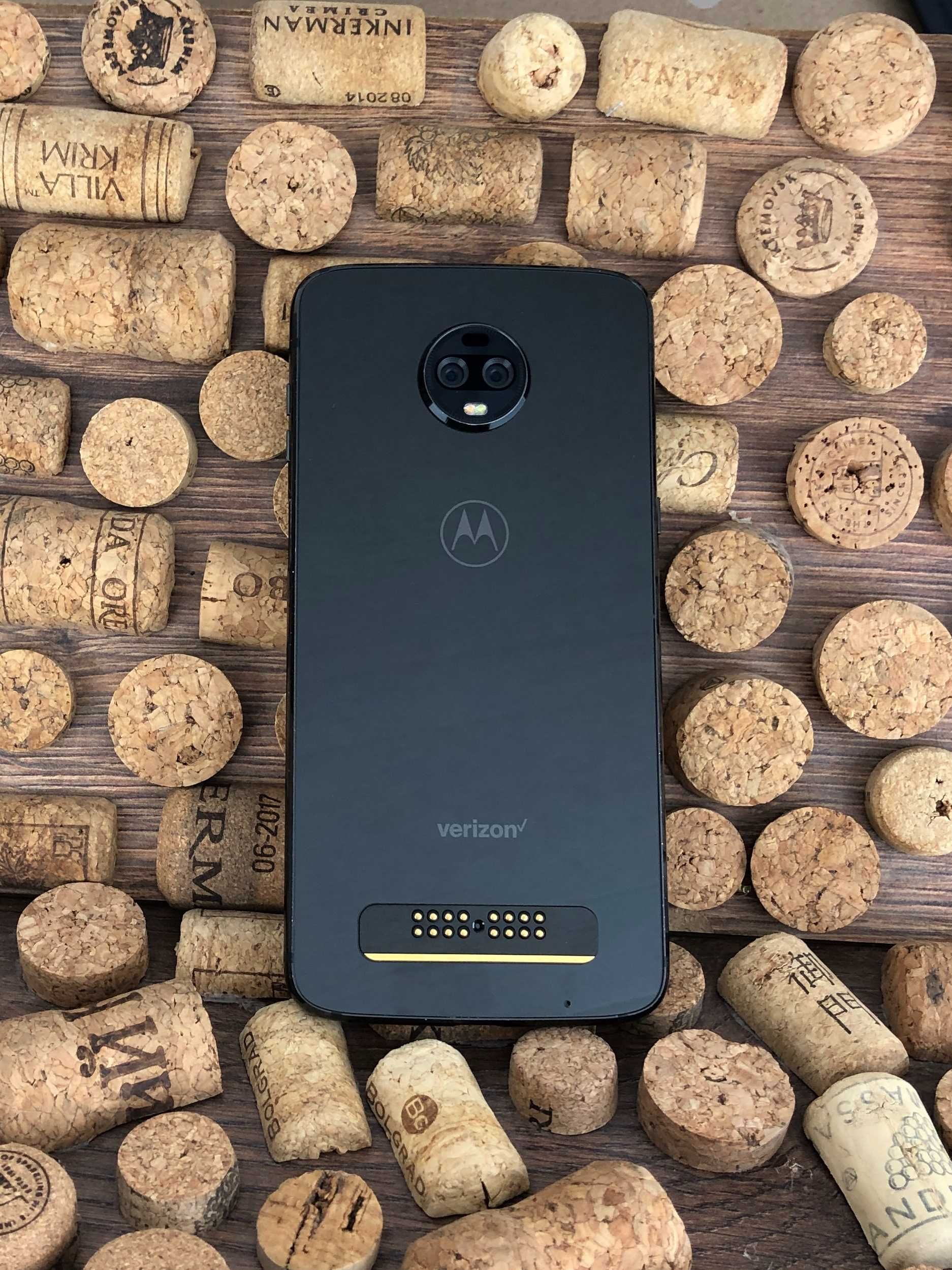 Motorola Moto Z3 4/64GB Ceramic Black (xt1929-17)
