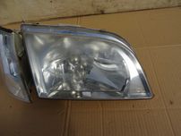 Lampa Prawa Przód Mitsubishi Space Star