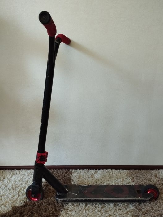 Самокат трюковий та скейтборд