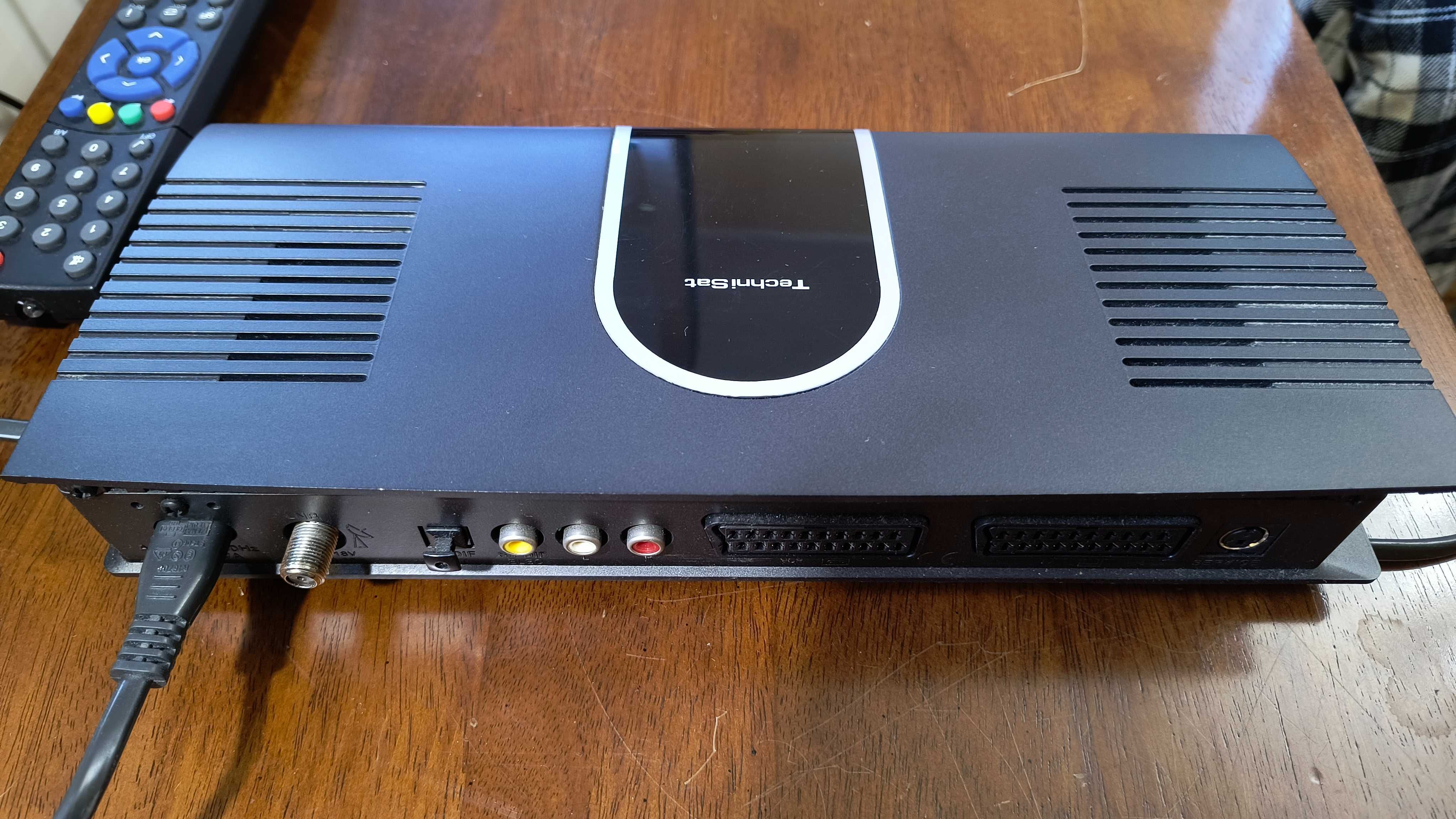 Tuner satelitarny Technisat Digit MF8 s hdmi