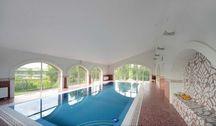 Дом 1200 кв.VIP уровня. 7 спален. Теплый бассейн, сауна, бильярд,