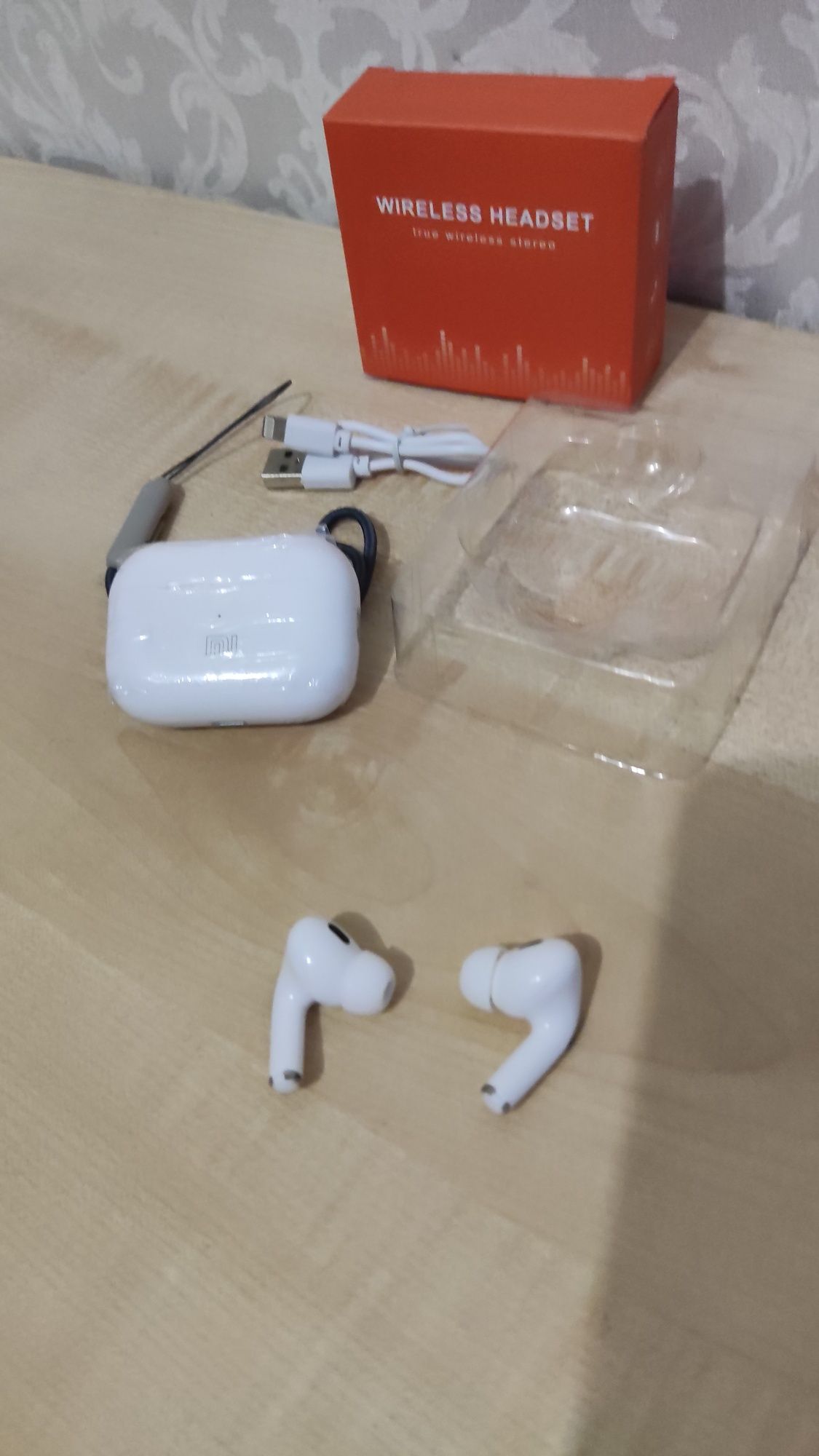 Беспроводные вакуумные наушники Xiaomi Bluetooth 5.0 White вкладиші