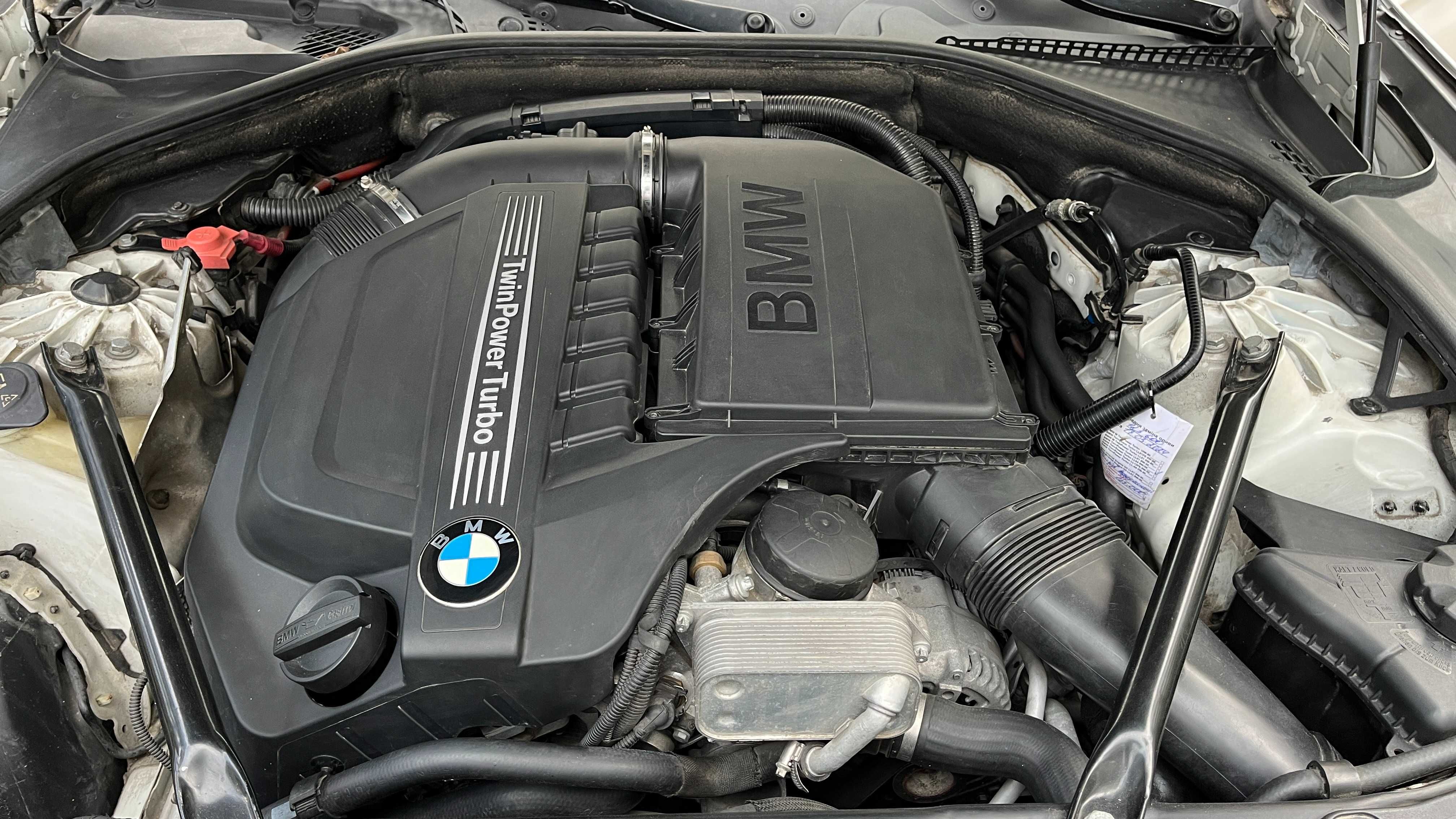 BMW 5 Series 2012 F10 535i (306 к.с.)