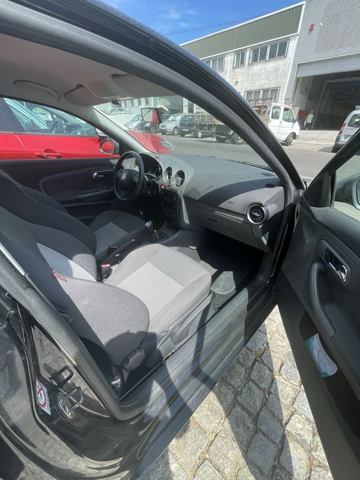 Seat ibiza 1.9tdi 100cv com 122mil km (aceito retoma carro 5 lugares)