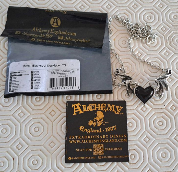 Vendo colar e pendente novo gótico blacksoul alchemy