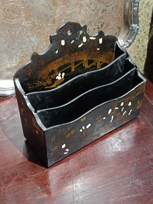 Porta-cartas Madeira Lacada Charão China Séc XIX 19,8 cm Pintado à mão