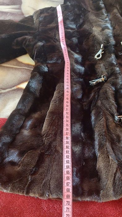 Шуба  з  шматків норки.