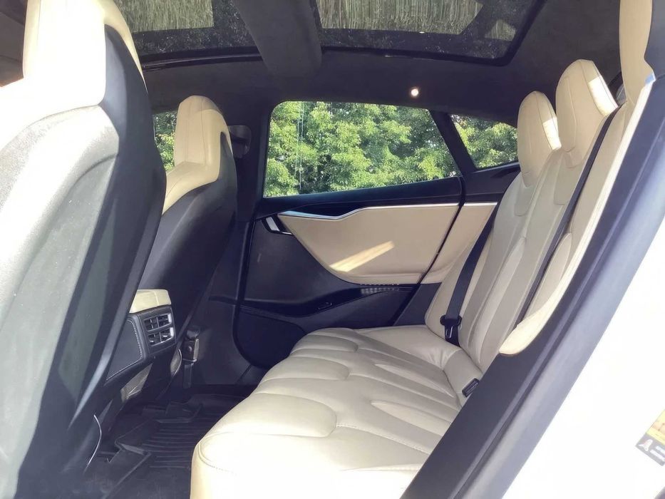 Tesla Model S 100 D Performance      2019