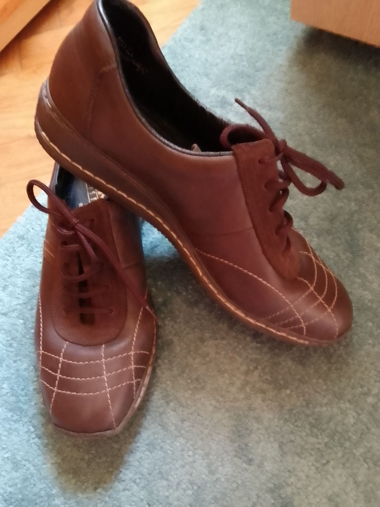 Skórzane buty damskie Rieker