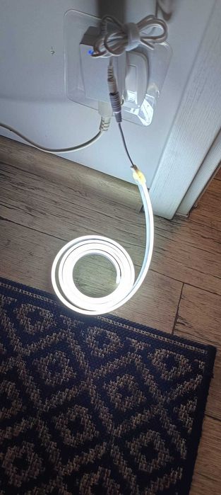 Taśma LED do zabudowę 2 m z czujnikiem ruchu PIR