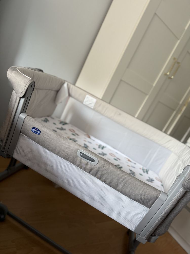 Łóżeczko dostawne Chicco Next2Me Magic kolor Desert Taupe