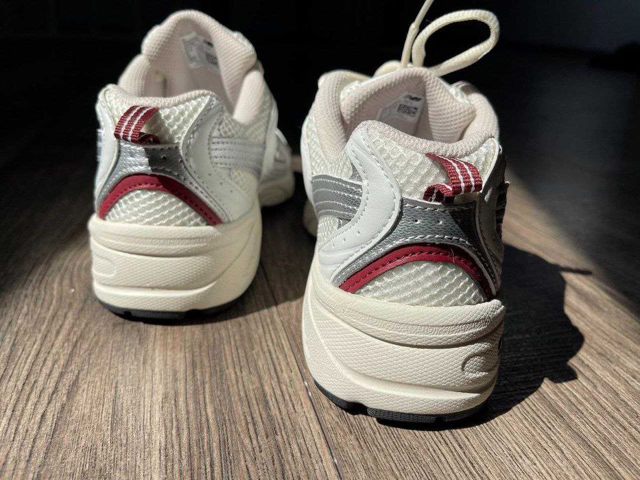 New Balance 530 burgundy