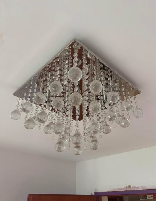 Szklany żyrandol, lampa sufitowa