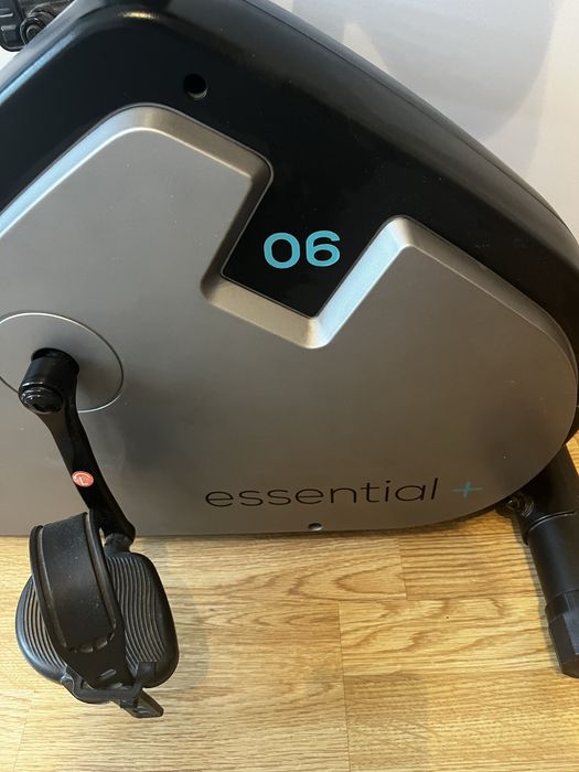 Rower Treningowy stacjonarny  Essential + 06 Domyos