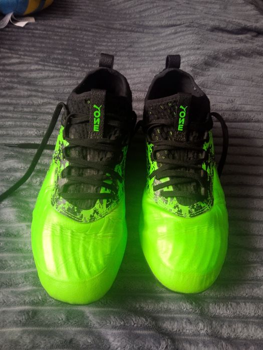 Buty piłkarskie korki PUMA One róż. 40.5