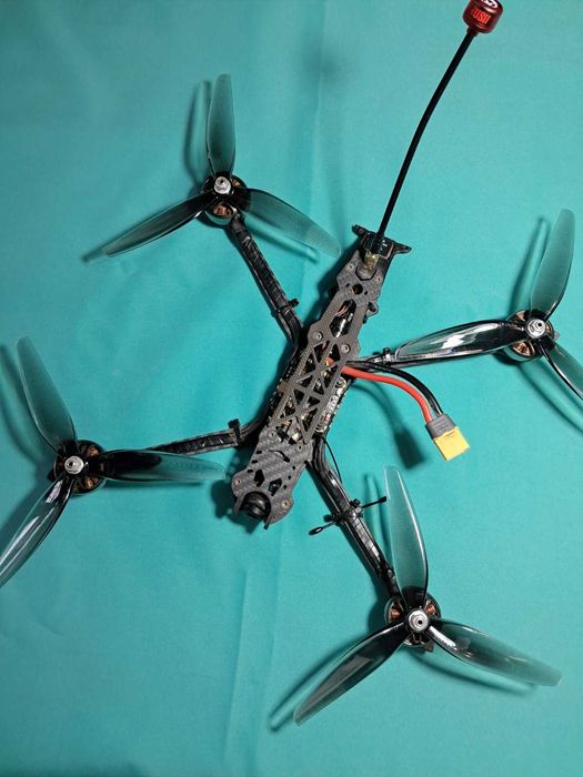 Продам FPV коптер 7"