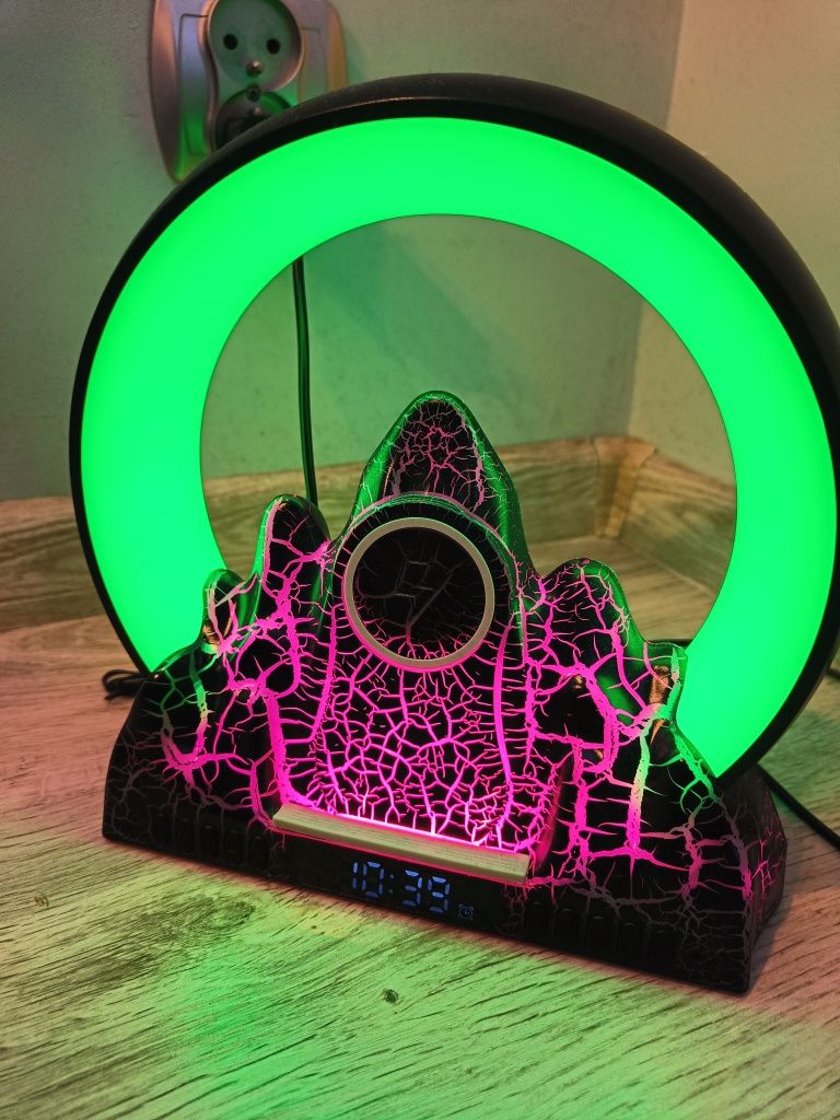 Lampka nocna, ładowarka bezprzewodowa, budzik, radio, głośnik bluetoot