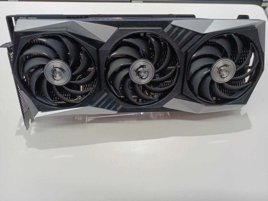 AMD Radeon RX 6900 XT 16 GB GDDR6 - Відеокарта